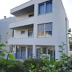 Demar & Dependance לינה וארוחת בוקר זאדאר