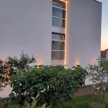 Bed & Breakfast Demar & Dependance 4*