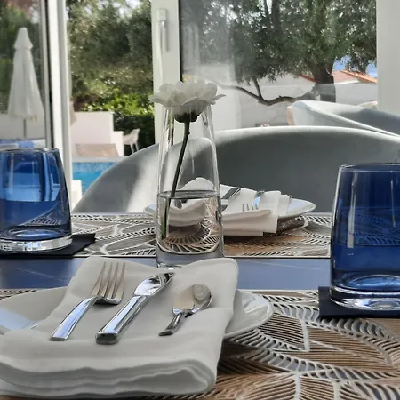 Demar & Dependance Bed and Breakfast 4*