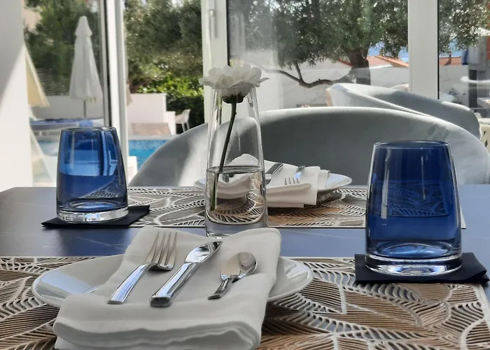 Demar & Dependance Bed and Breakfast 4*