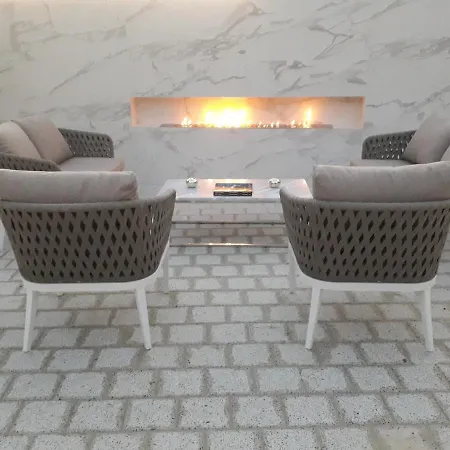 לינה וארוחת בוקר Demar & Dependance זאדאר