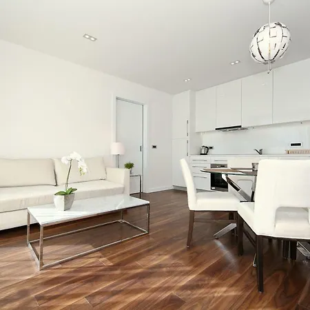 Frühstückspension Demar & Dependance 4*