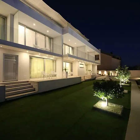 Frühstückspension Demar & Dependance 4*