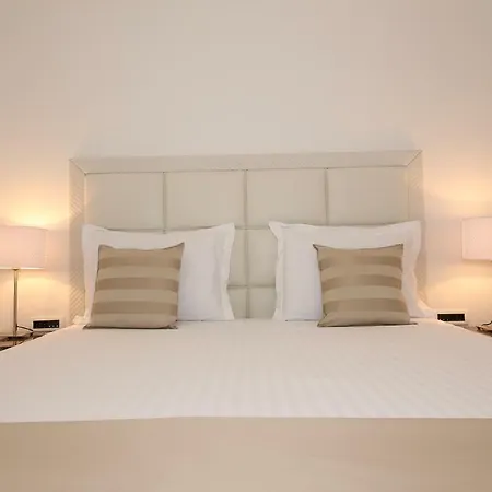 לינה וארוחת בוקר Demar & Dependance