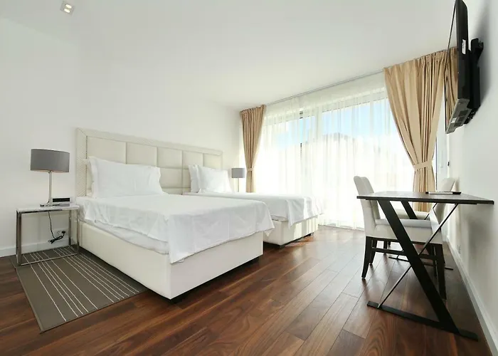 Demar & Dependance Bed & Breakfast 4*